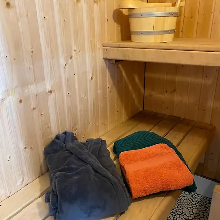 Lokschuppen, Optional Mit Sauna Und Whirlpool *